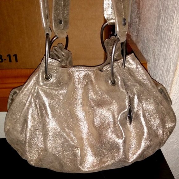 Juicy Couture Handbags - JUICY COUTURE GOLD LEATHER FLUFF HOBO HANDBAG PURSE**MAGNETIC CLOSURES**RARE!